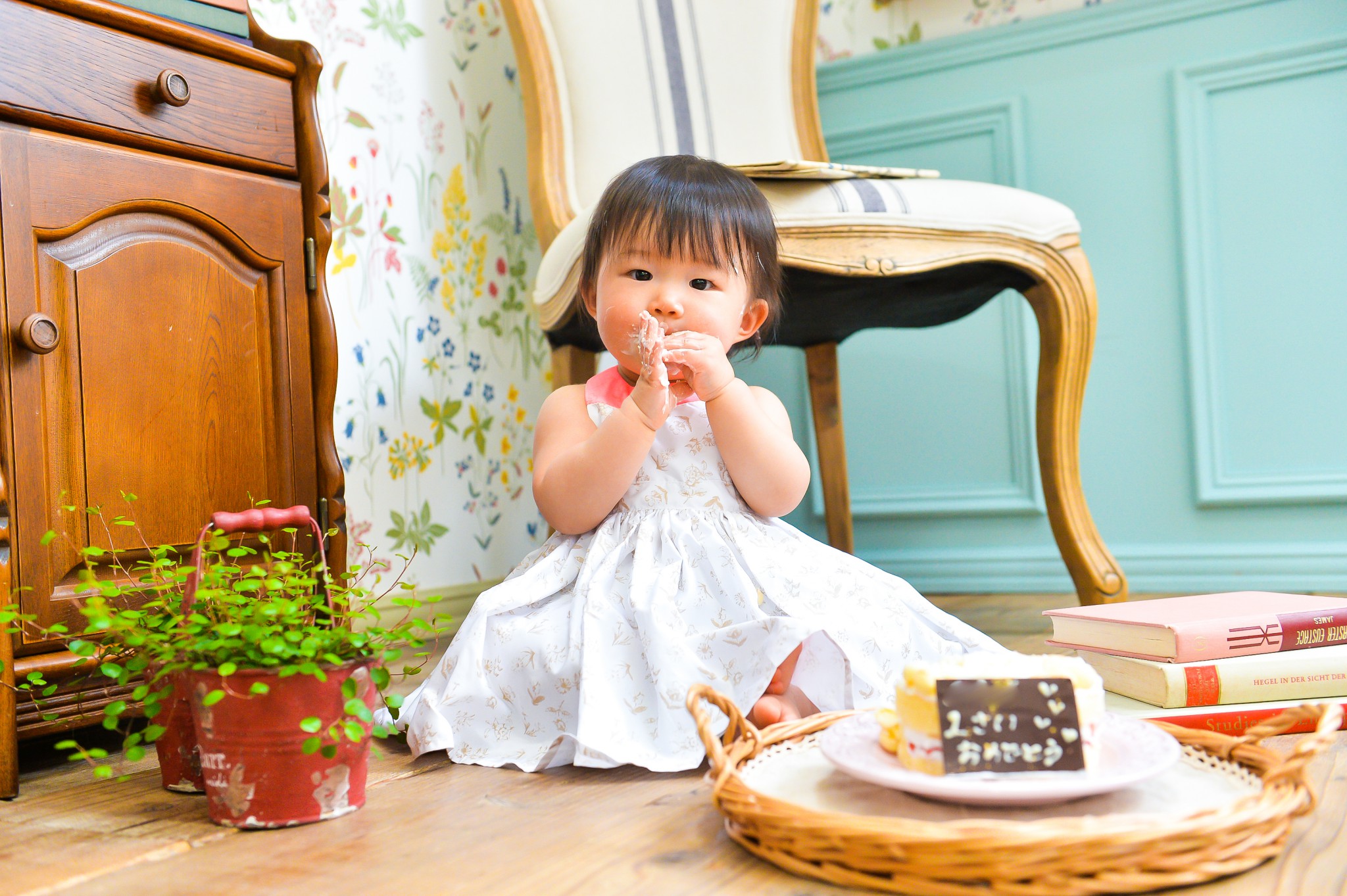 スマッシュケーキ 1歳バースデーの記念に かわいいです 東京 目黒区のおしゃれな一軒家型キッズフォトスタジオ Pindot Studio